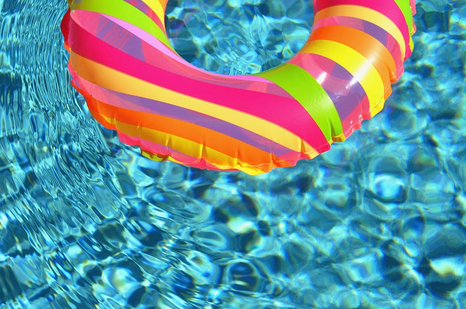 5 Summer Party Ideas: Inflatable Swimming Pools and more!