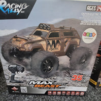 
              Professional rechargeable R/C Car  1:18 Off-road  -  35 km/h
            